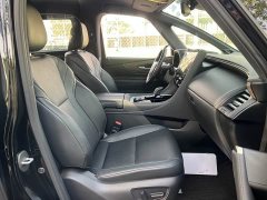 Toyota Vellfire Crown Hybrid 2.5L Executive Premier Edition - photo 12