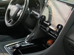 Toyota Vellfire Crown Hybrid 2.5L Executive Premier Edition - photo 13