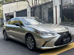 Lexus ES 200 Excellence Edition - photo 3
