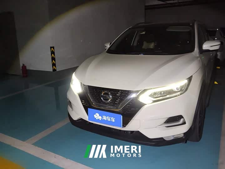 Nissan Qashqai 2.0L CVT Luxury - автомобиль из Китая
