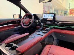 Toyota Gravia 2.5L Hybrid Comfort Edition - photo 2