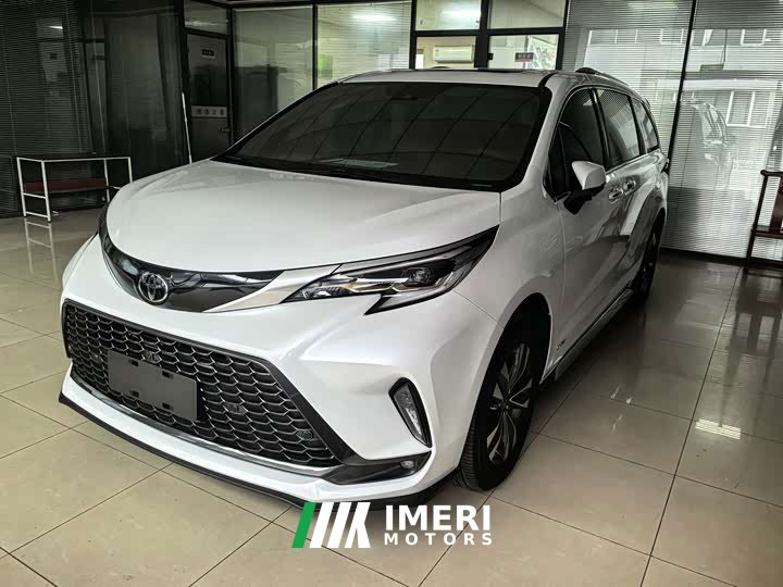 Toyota Gravia 2.5L Hybrid Prestige Plus AWD