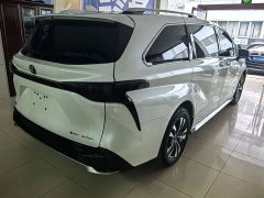 Toyota Gravia 2.5L Hybrid Prestige Plus AWD - photo 10