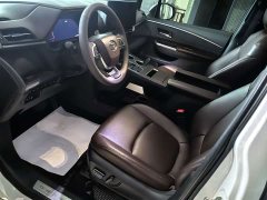 Toyota Gravia 2.5L Hybrid Prestige Plus AWD - photo 4