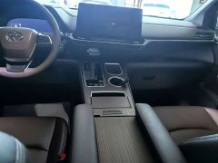 Toyota Gravia 2.5L Hybrid Prestige Plus AWD - photo 9