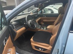 Li Auto ONE Extended Range 6-Seater - photo 4