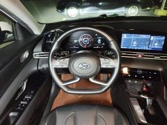 Hyundai Elantra 1.5L CVT Luxury - photo 6