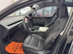 Tesla Model Y Rear-Wheel Drive - ფოტო 7