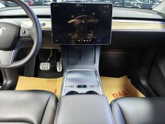 Tesla Model Y Standard Range RWD - photo 7