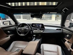 Lexus ES 300h Premium Edition - ფოტო 6
