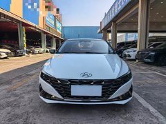 Hyundai Elantra 1.5L CVT Luxury - фото 2