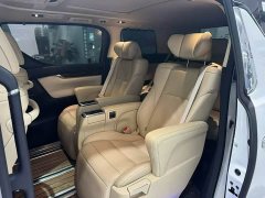 Toyota Alphard Hybrid 2.5L Luxury - фото 2