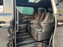 Toyota Vellfire Crown Hybrid 2.5L HV Premium Edition - фото 9