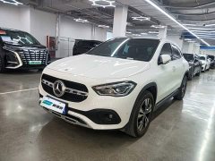 Mercedes-Benz GLA 200 - ფოტო 1