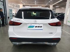 Mercedes-Benz GLA 200 - ფოტო 4