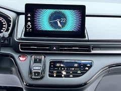 Honda Odyssey 2.0L e:HEV Luxury - ფოტო 15