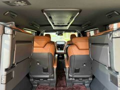 Toyota Vellfire Crown Hybrid 2.5L Premium Edition - ფოტო 11