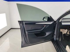 Tesla Model Y Rear-Wheel Drive - ფოტო 7