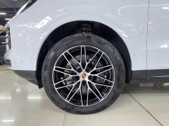 Porsche Cayenne 3.0T Aspiration Edition - ფოტო 3