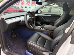 Tesla Model Y Rear-Wheel Drive - ფოტო 6