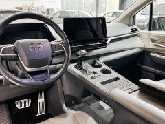 Toyota Gravia 2.5L Hybrid Premium Welfare Plus Edition - photo 9