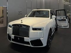 Rolls-Royce Cullinan Black Badge - фото 2