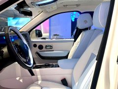 Rolls-Royce Cullinan Black Badge - фото 3