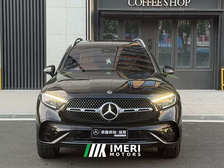 Mercedes-Benz GLC 300 L 4MATIC Dynamic 5-Seater