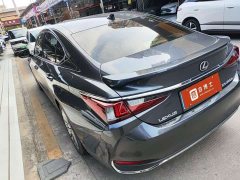 Lexus ES 300h Executive Edition - ფოტო 5