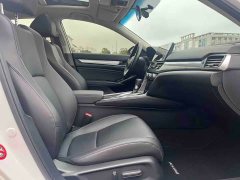 Honda Accord 260TURBO Luxury Edition - photo 13