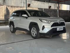Toyota RAV4 2.0L CVT FWD Urban Edition - photo 2