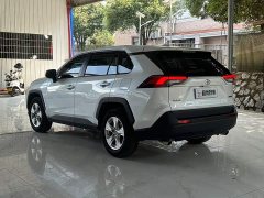 Toyota RAV4 2.0L CVT FWD Urban Edition - photo 6