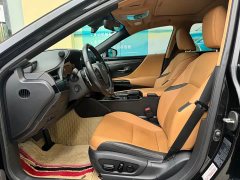 Lexus ES 300h Premium Edition - фото 5
