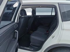 Volkswagen Tiguan L 330TSI Automatic FWD R-Line Comfort Edition - фото 11