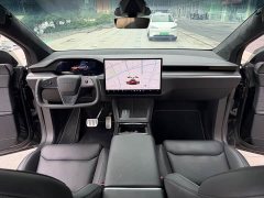 Tesla Model X Tri-Motor All-Wheel Drive Plaid - ფოტო 8