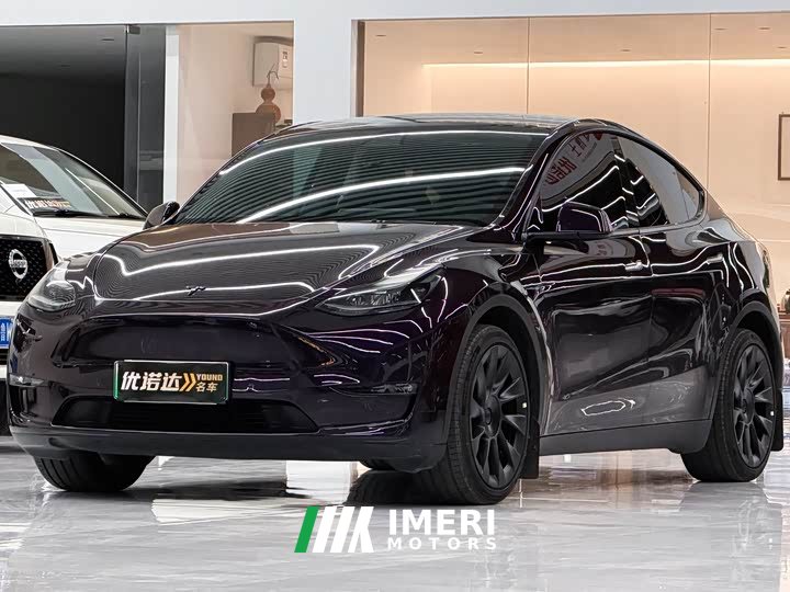 Tesla Model Y Long Range All-Wheel Drive