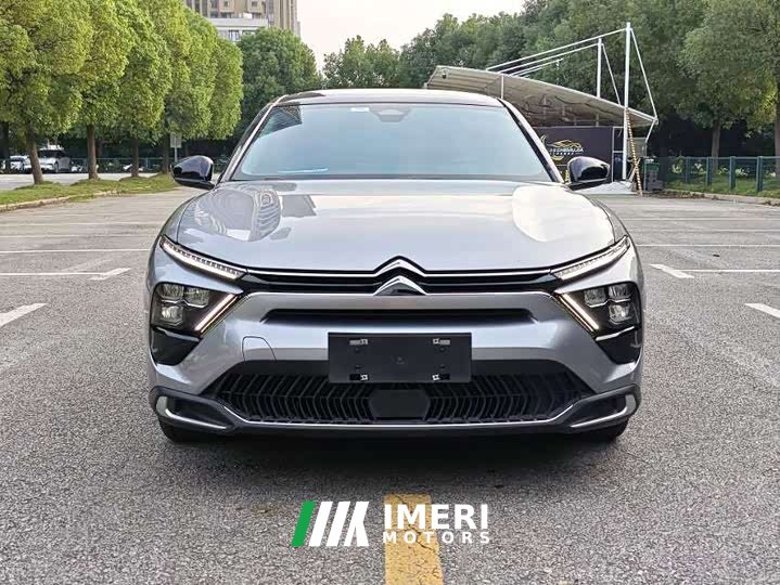 Dongfeng Versailles C5 X 1.6T Unstoppable Tiger Year Special Edition - car from China