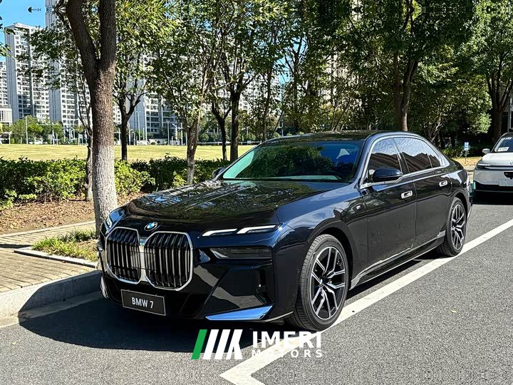 BMW 7 Series 735Li M Sport Package - ავტომობილი ჩინეთიდან