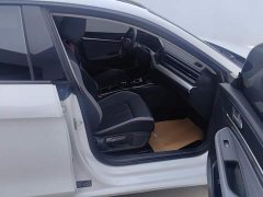 Volkswagen Lingdu L 280TSI DSG Dazzling Red Edition - photo 8