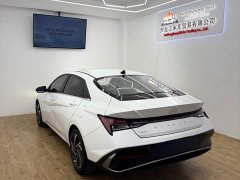 Hyundai Elantra 1.5L CVT Luxury - photo 4