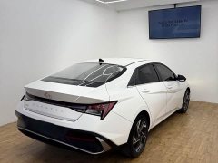 Hyundai Elantra 1.5L CVT Luxury - photo 6
