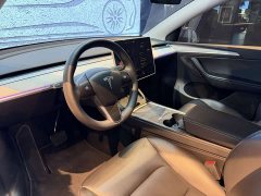 Tesla Model Y Long Range All-Wheel Drive - ფოტო 13