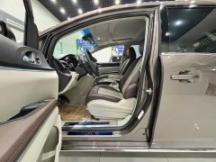 Buick GL8 Land Business Class Comfort Edition - ფოტო 8