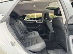 Volkswagen CC 380TSI Eye-Catching Edition - фото 11
