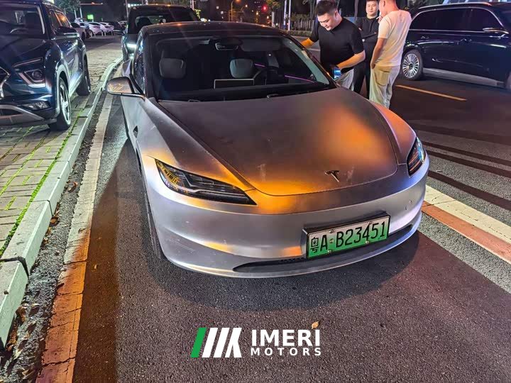 Tesla Model 3 Rear-Wheel Drive