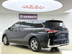 Toyota Sienna 2.5L Hybrid Comfort Edition - photo 9