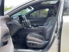 Lexus RX 350h AWD Premium Edition - ფოტო 10