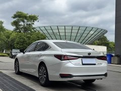 Lexus ES 200 Excellence Edition - фото 7