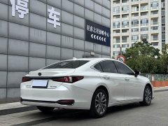 Lexus ES 200 Excellence Edition - фото 9