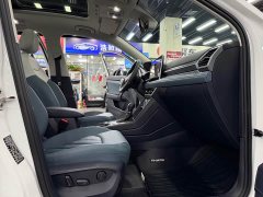 Volkswagen Touareg 300TSI FWD Lunar Premium Edition - photo 6